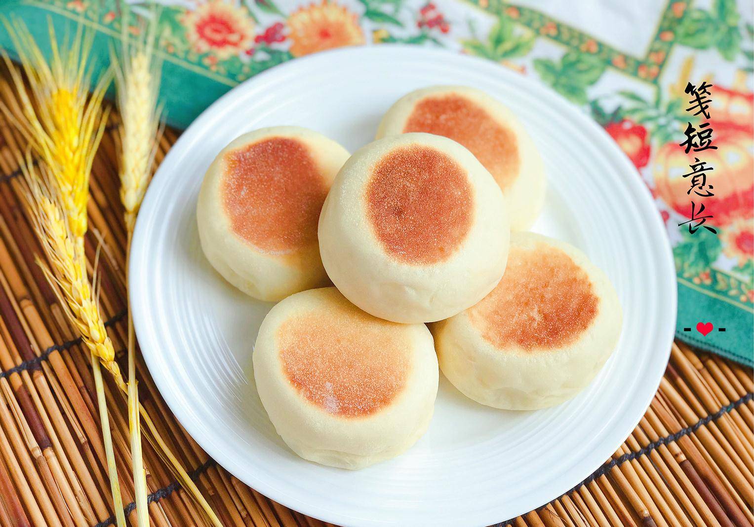 2盒酸奶1碗面粉,平底锅就能做的酸奶烤饼,酸甜开胃,孩子最爱吃