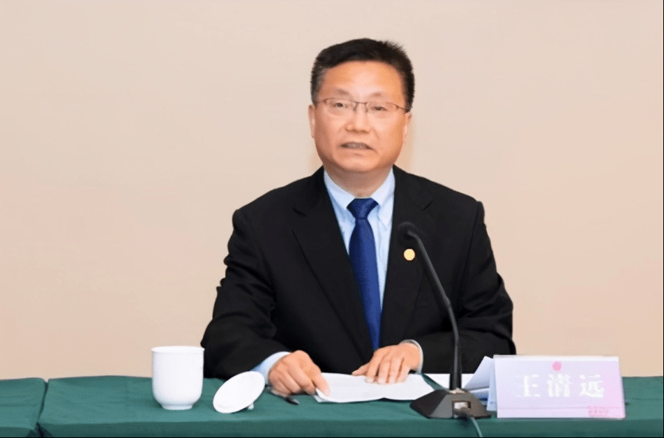 原创王清远38岁获得博士后11年从院长升为校长什么来头