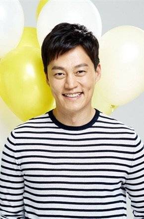 他是圈中富家公子,与女友心碎分手再不碰爱情,49岁仍单身一人_李瑞镇