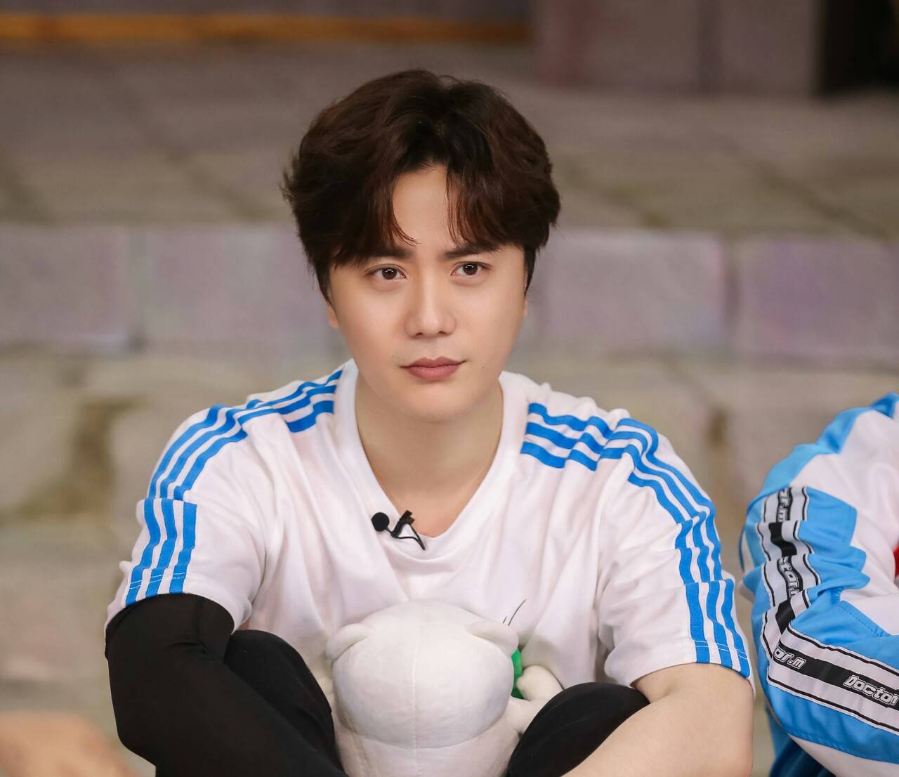 陆虎公开恋情思念成曲让我爱的那个小提琴女孩来演奏好浪漫