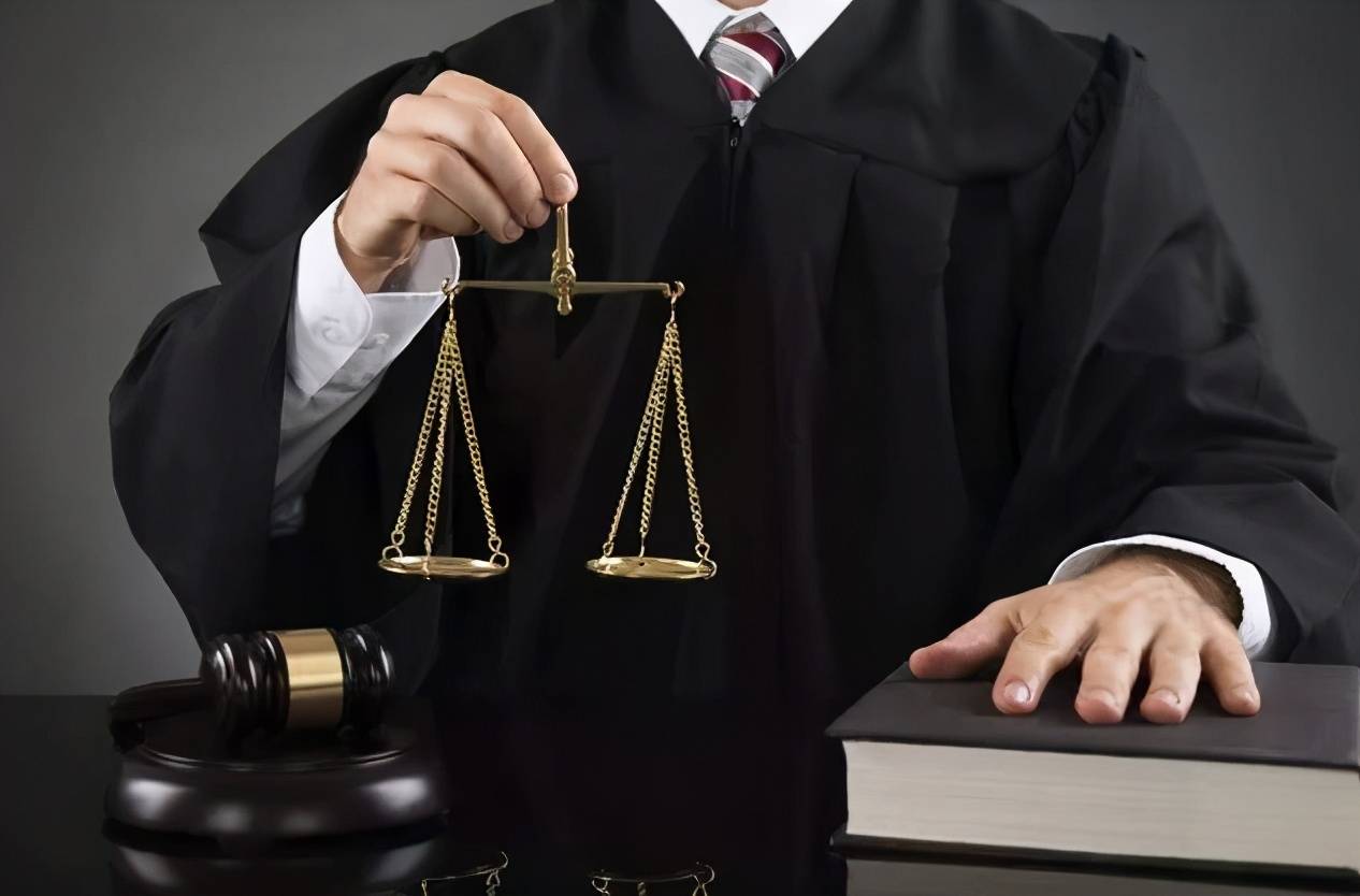 最新软科"法学专业"大学排名:清华北大无缘前5,南大表现亮眼