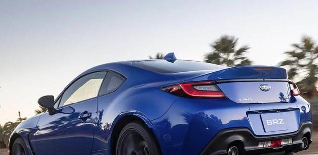 千呼万唤始出来2021款斯巴鲁brz