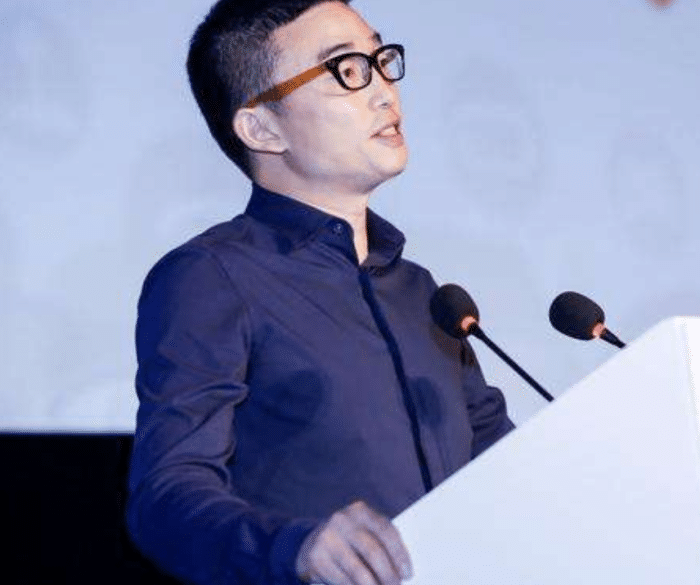 有种"整容"叫离婚不到两年,冯珂还是那个冯珂,张靓颖却脱胎换骨!_冯轲