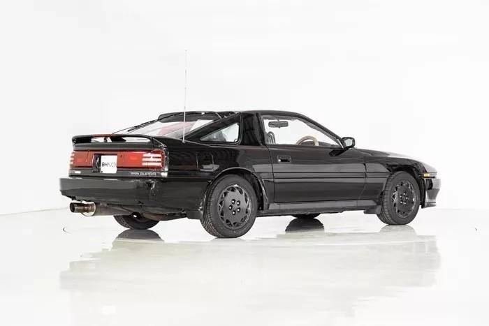 仅行驶了2千公里的第三代丰田supra