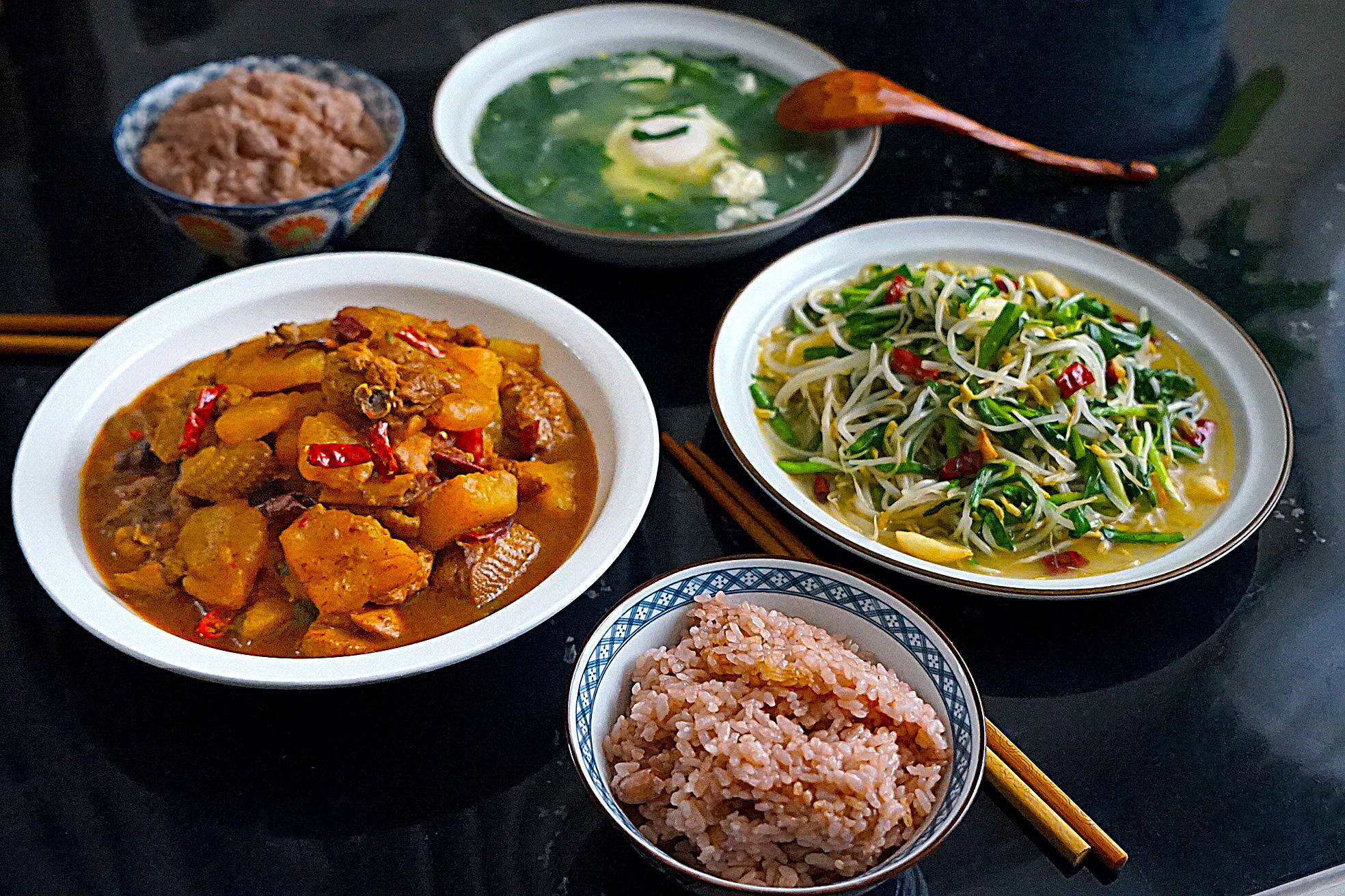 婆婆又来秀午餐2菜1汤荤素搭配营养美味还不浪费厨艺真棒