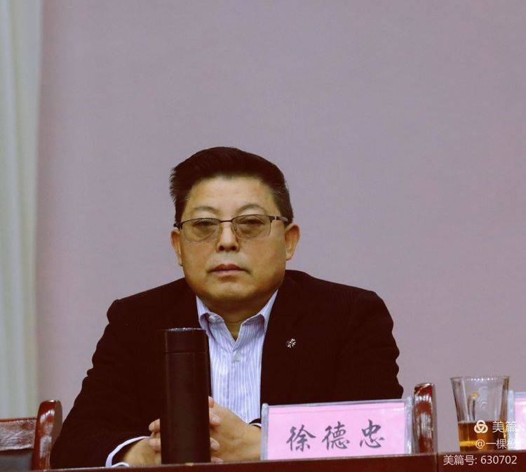 陕西省美容美发协会副会长兼副技术总监,汉中美容美发协会副会长,西乡