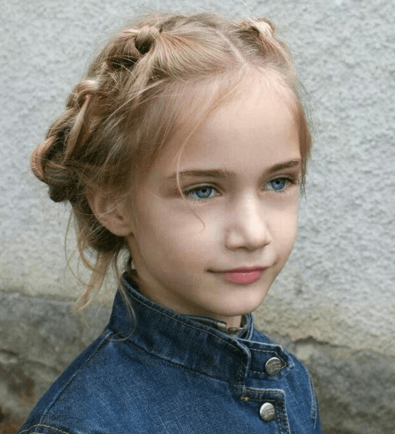 颜值逆天的俄罗斯9岁女孩,这是小仙女吧!