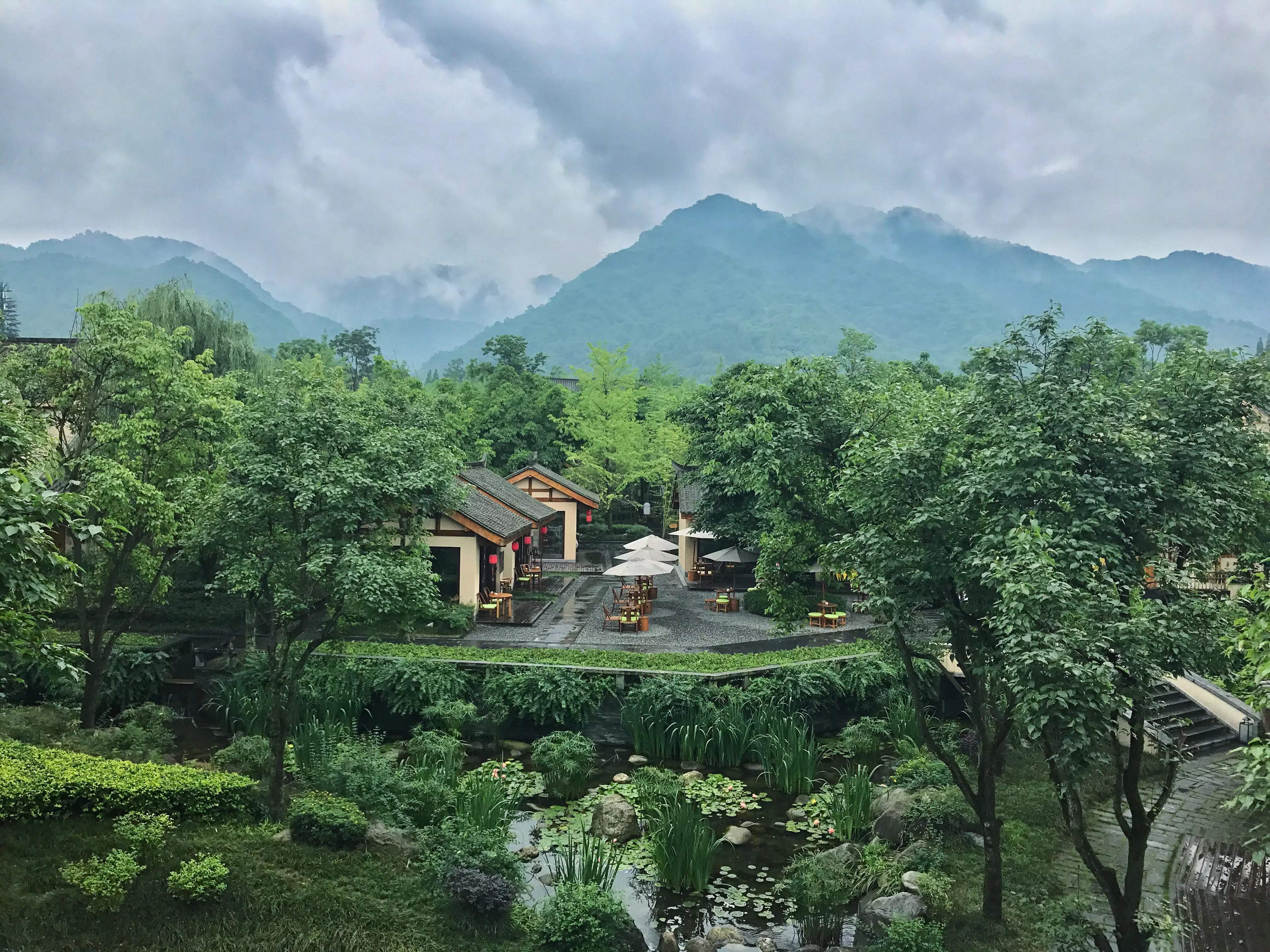 隐居山水小屋图片