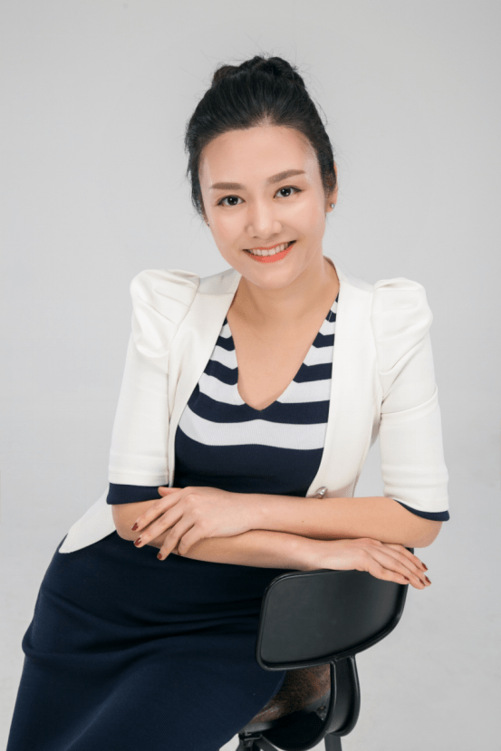 中海世界路办公空间室内装饰工程主创设计师——李琴中海世界路办公