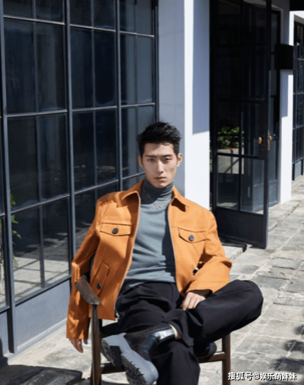 晒晒窦骁现实的豪宅,身材打造得超好,难怪何超莲喜欢他呢