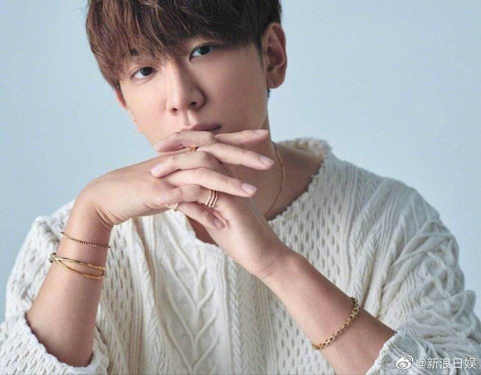 原创小山庆一郎确诊新冠病情加重 已经出现发热现象