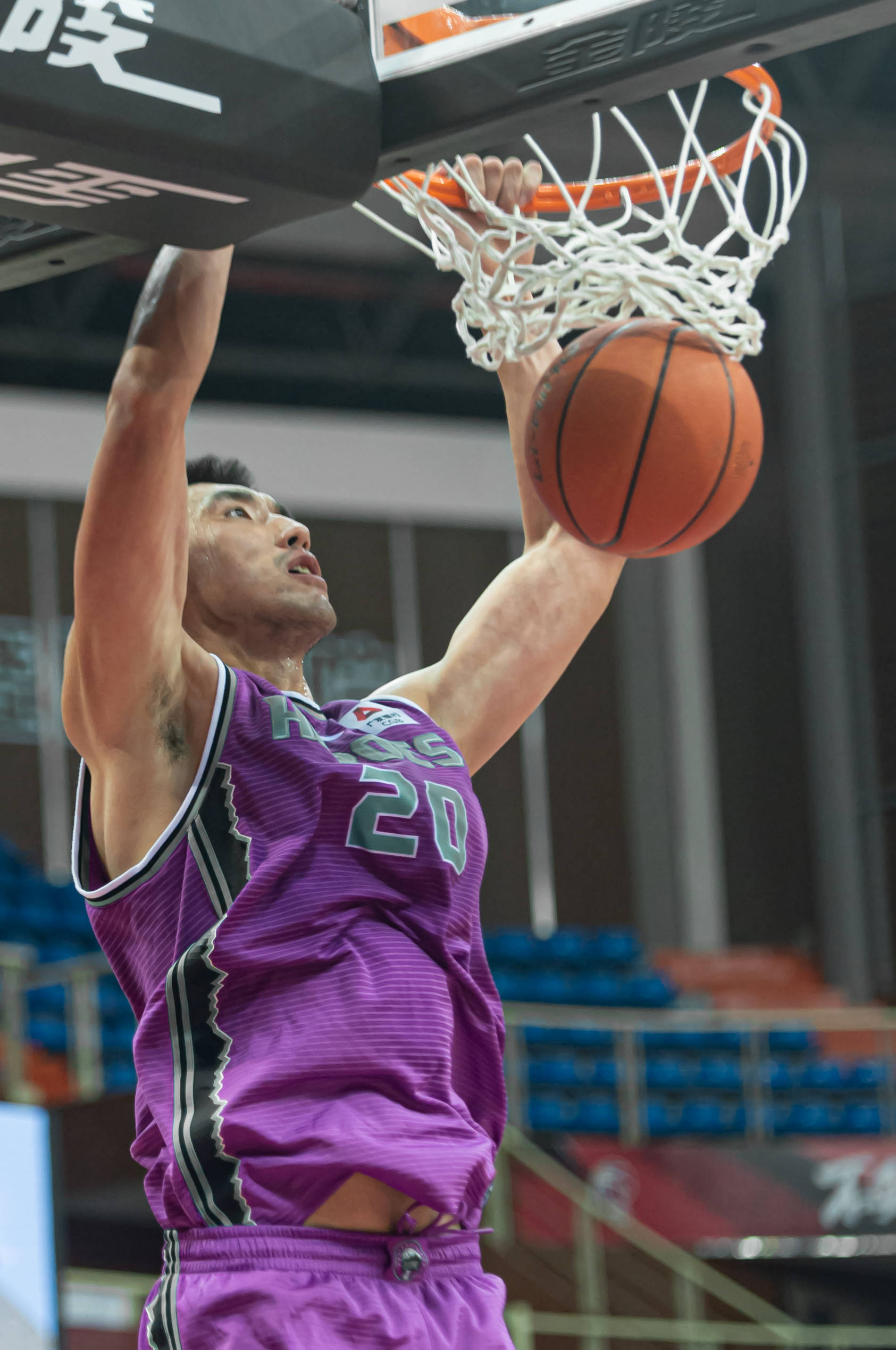 山东男篮国内球员若再犯"大腿依赖症",赛季初的努力恐付诸东流