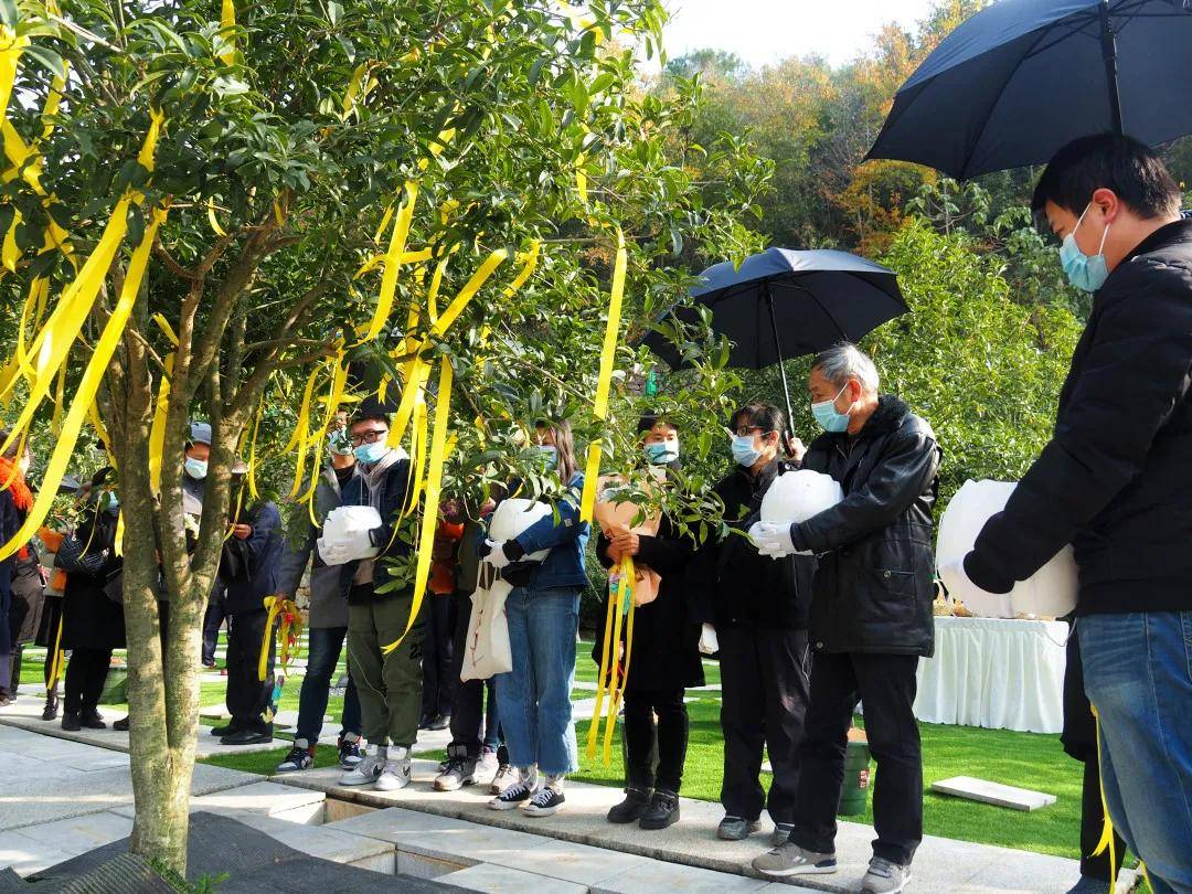 同泰第四届集体树葬圆满举行，21位树葬人士回归自然_鄞州区