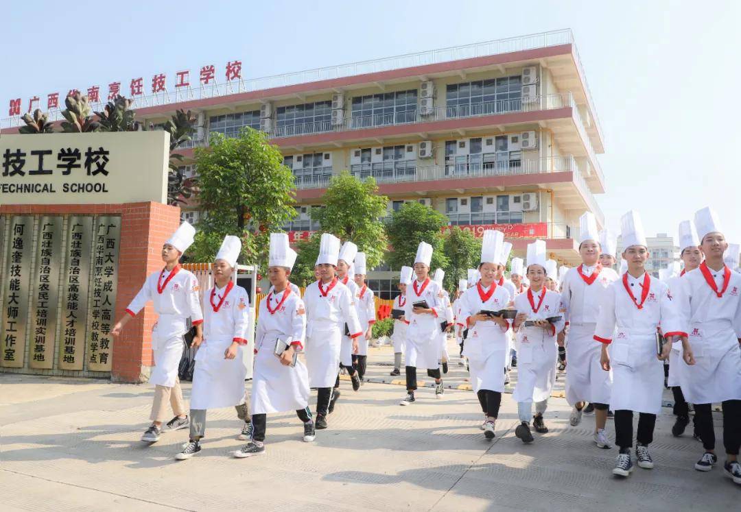 味精鸡精和酱油哪种调味品对身体伤害比较大
