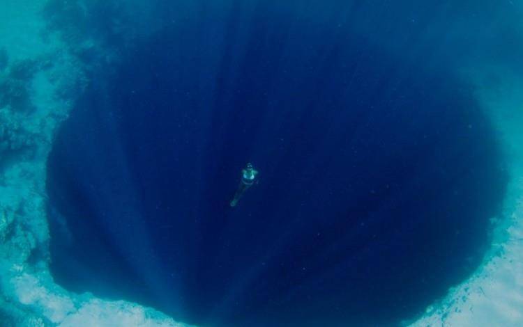 这组照片告诉你大海有多恐怖有深海恐惧症的并不是没有道理的