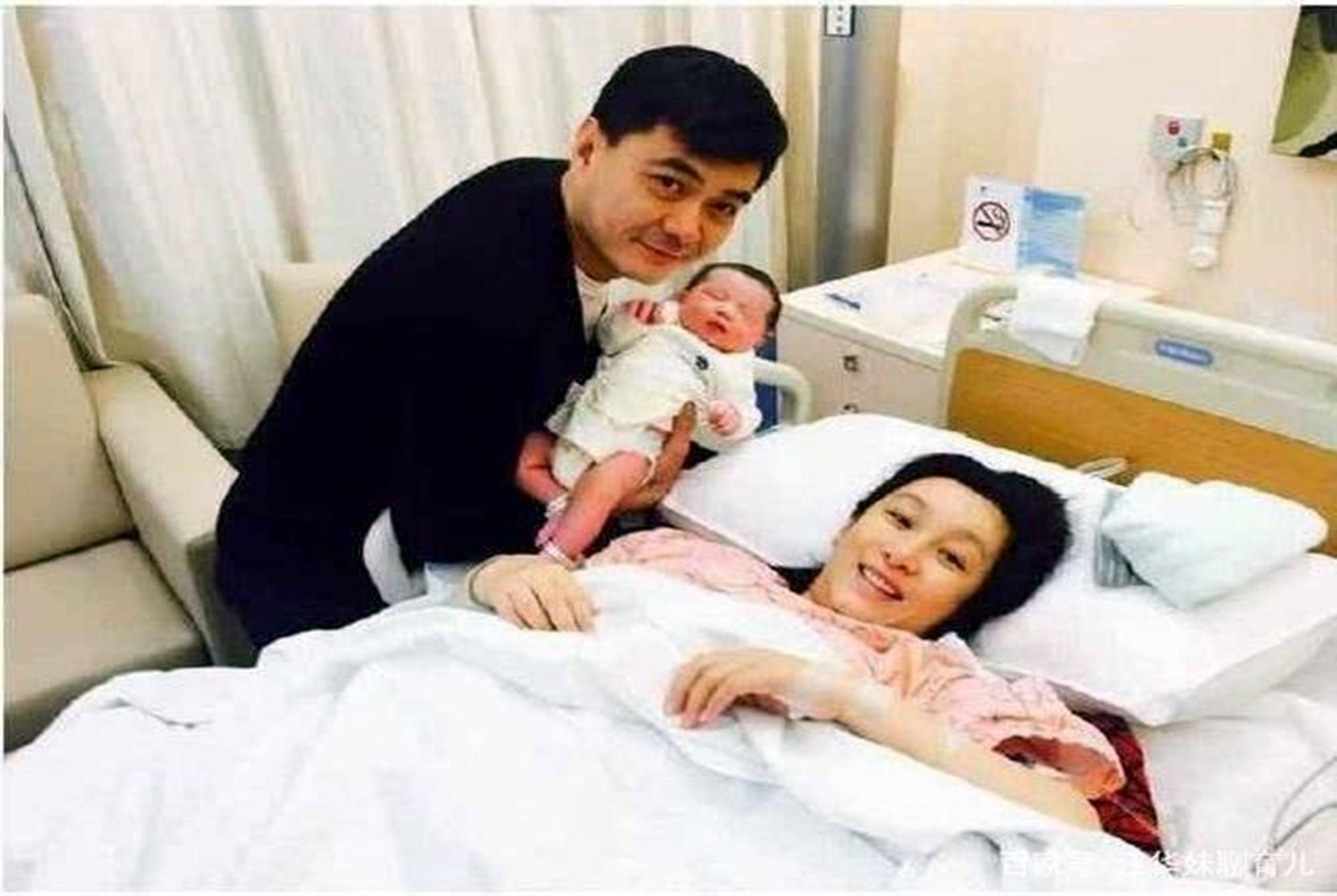 秦海璐在高龄阶段产下"巨婴"儿子,过去了这些年,如今儿子让人羡慕