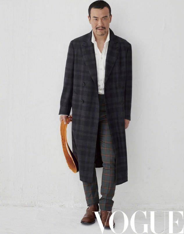 46岁廖凡寸头造型亮相男人味十足这气场小鲜肉真比不了