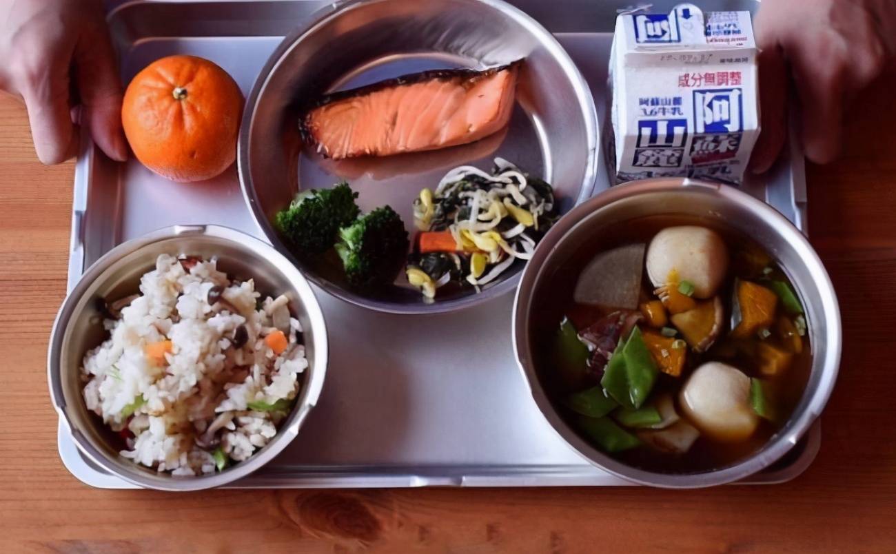 原来日本小学午餐都这么吃,网友:难怪体质这么好了_营养