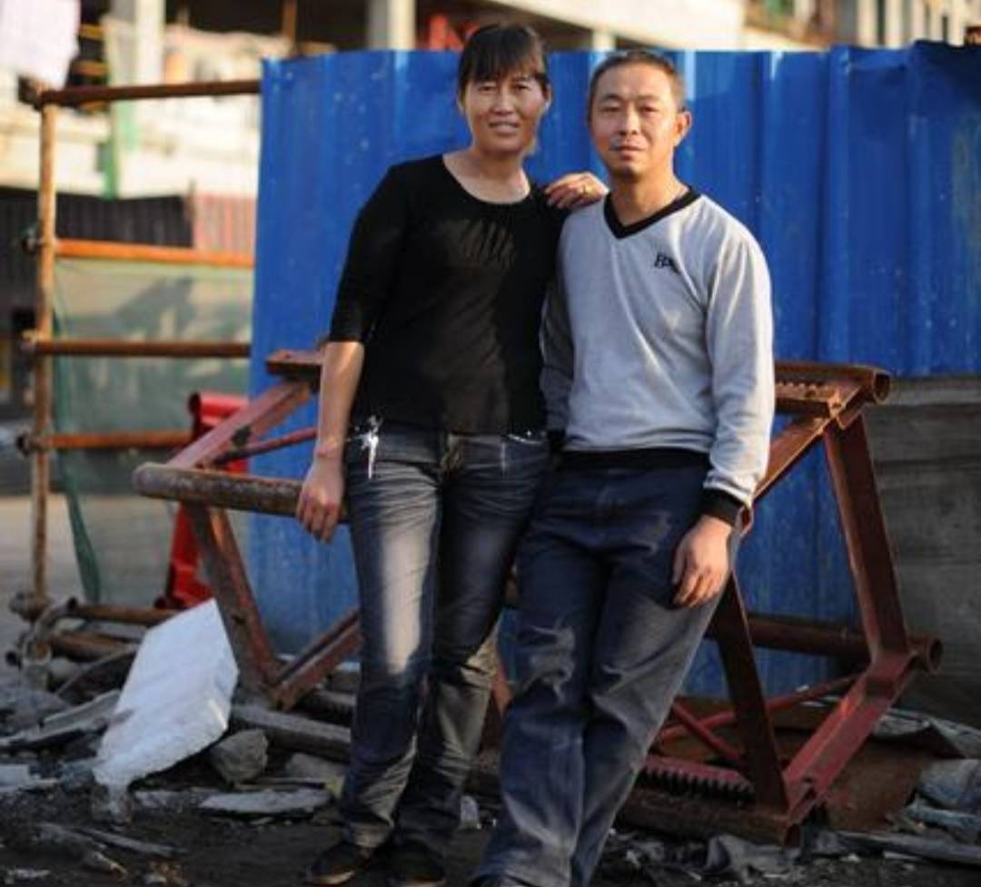 游走伦理与法律边缘的"临时夫妻",又如何与老家伴侣两不耽误?-搜狐大