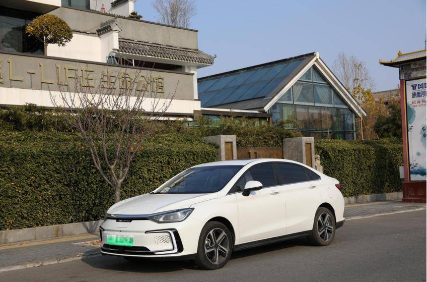 家用纯电动车首选 北京女车主四字点评beijing-eu5