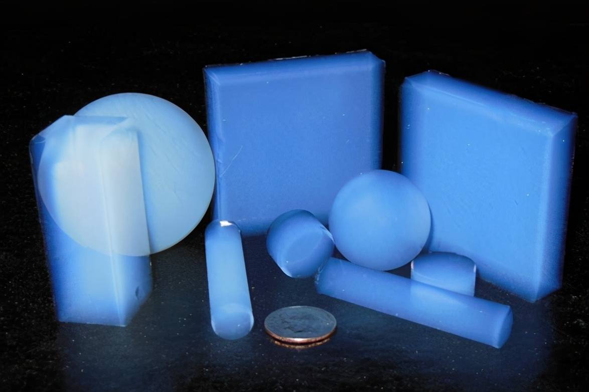 冻住的烟?三分钟带你揭秘气凝胶的神秘面纱_固体