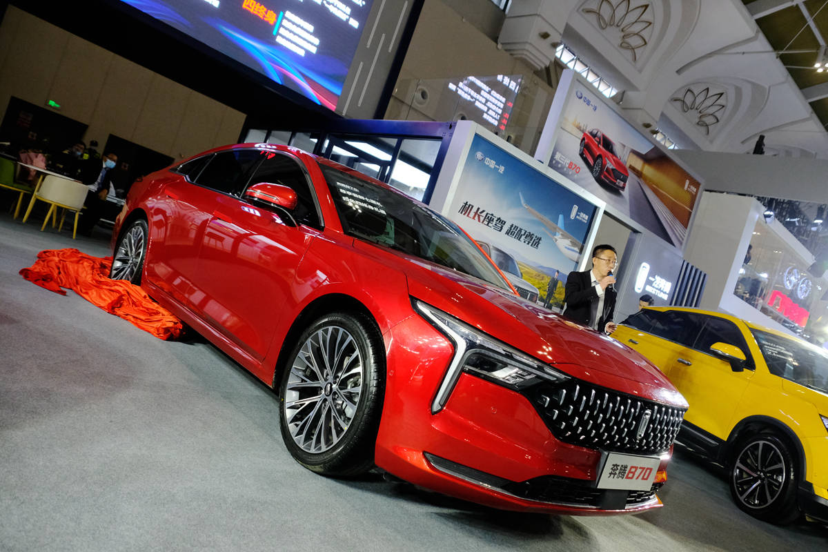 第三代奔腾b70 昆明车展驭享上市