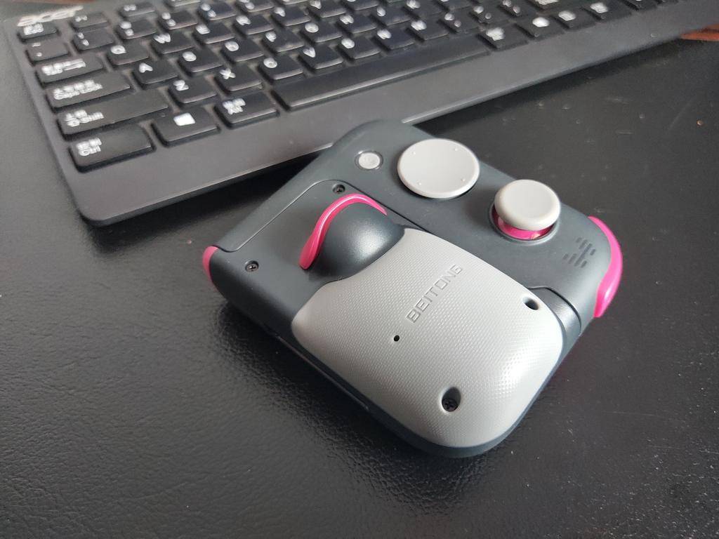 北通g2 组合手游手柄 别致便携 到哪都能玩