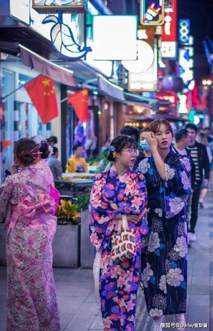 原创距离烈士陵园仅3公里苏州日本街惹争议穿和服拍照者曾扎堆