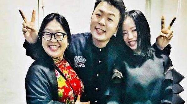 "铁肺"黄绮珊3婚3离,为爱2次自杀,如今52岁只有杜海涛一子!