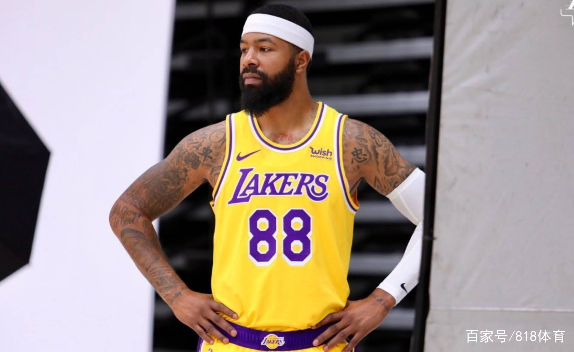 仪式感湖人训练馆升起2020nba总冠军旗帜大莫里斯暂时的第一个