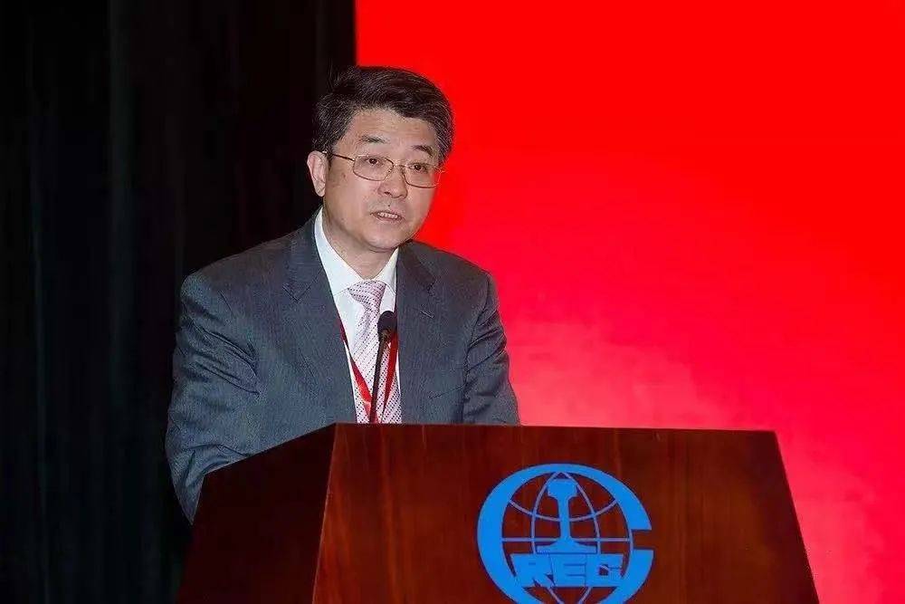 昆明市人民政府决定:彭伟任昆明轨道交通集团