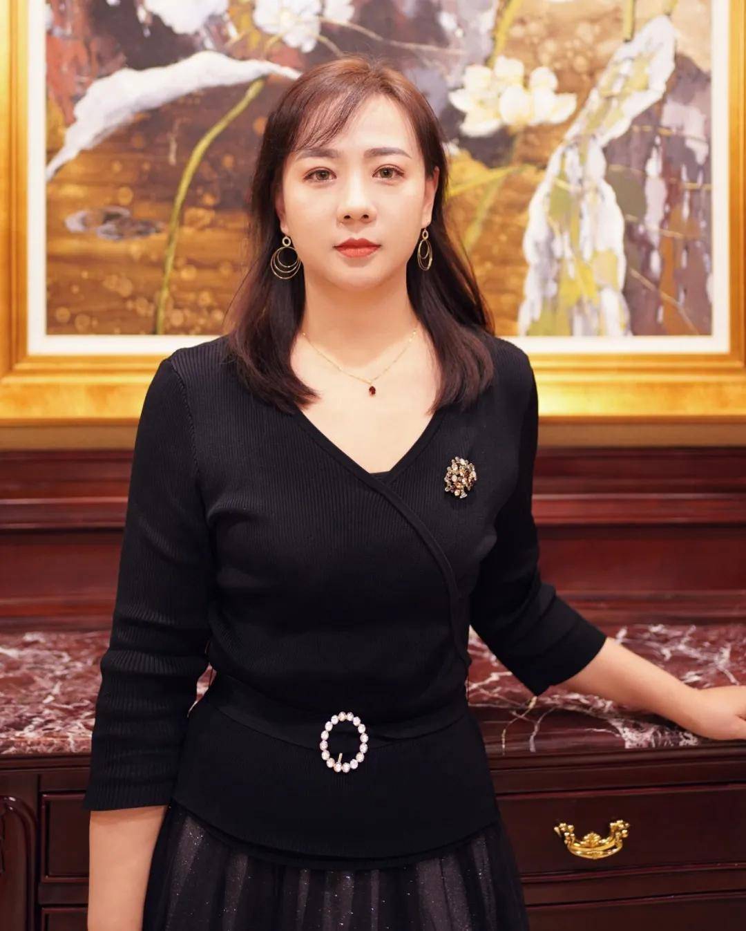 据呜啦美妆运营总监张璐介绍,目前,只要顾客进店消费就能成为呜啦美妆