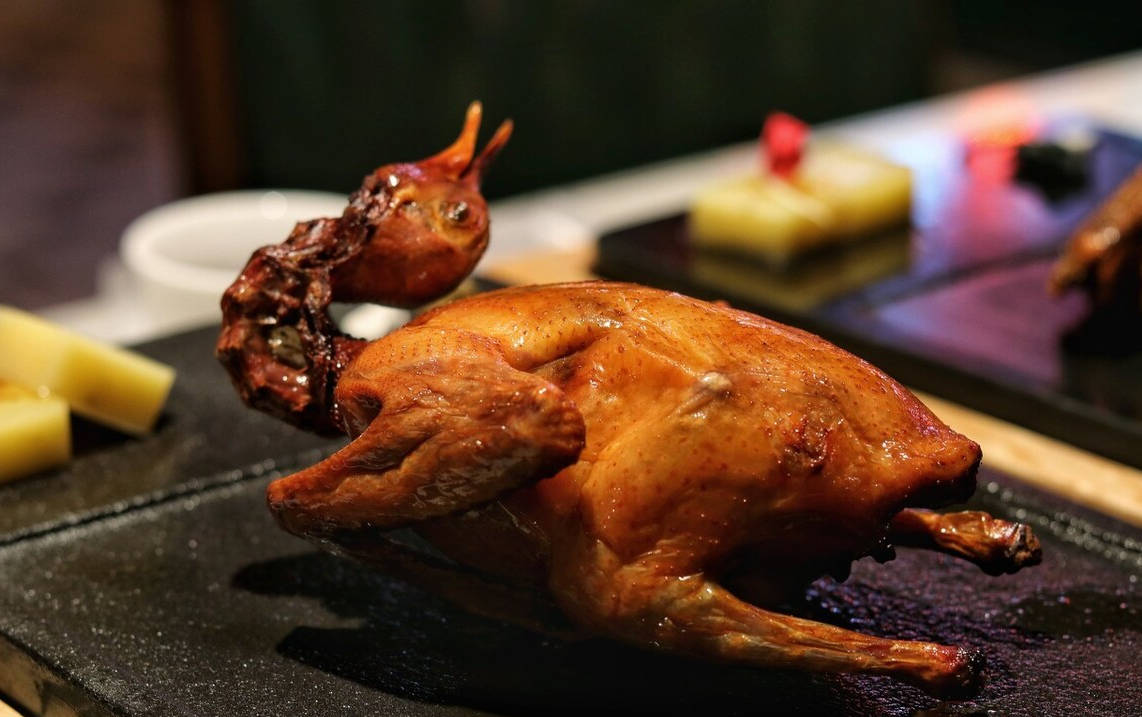 红烧乳鸽,香甜入味的家常菜,营养丰富的美味,佐酒下饭做法简单_鸽子