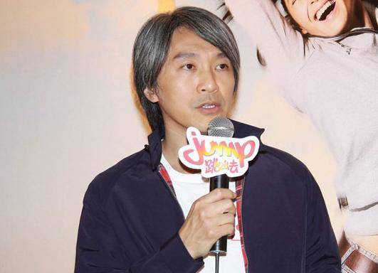 她与周星驰曾有过13年恋情为何后来挽着富商谈笑风生