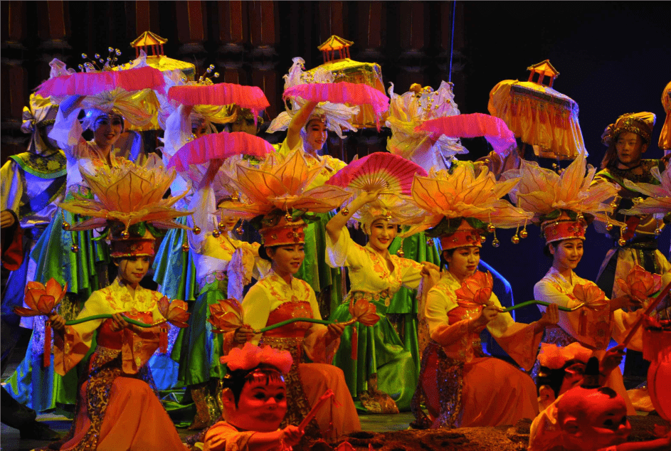 安徽花 花鼓灯,又名红灯,鼓灯以凤台为起源和盛行中心地,经传承人传播