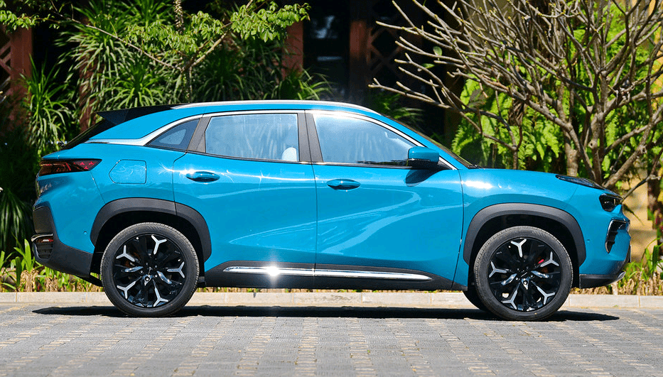 丰田:13年不改款,在国内成了神车!奇瑞:我们加快更新迭代