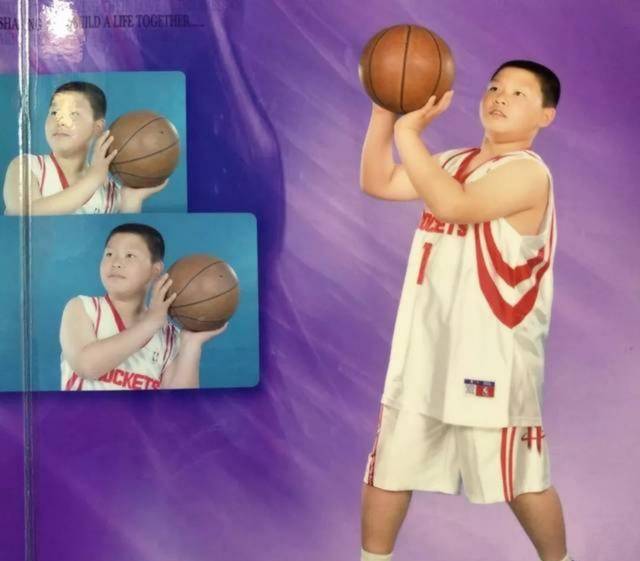 是当时他的父母希望他通过篮球减减肥,毕竟身高1米70的邬挺嘉,却有着