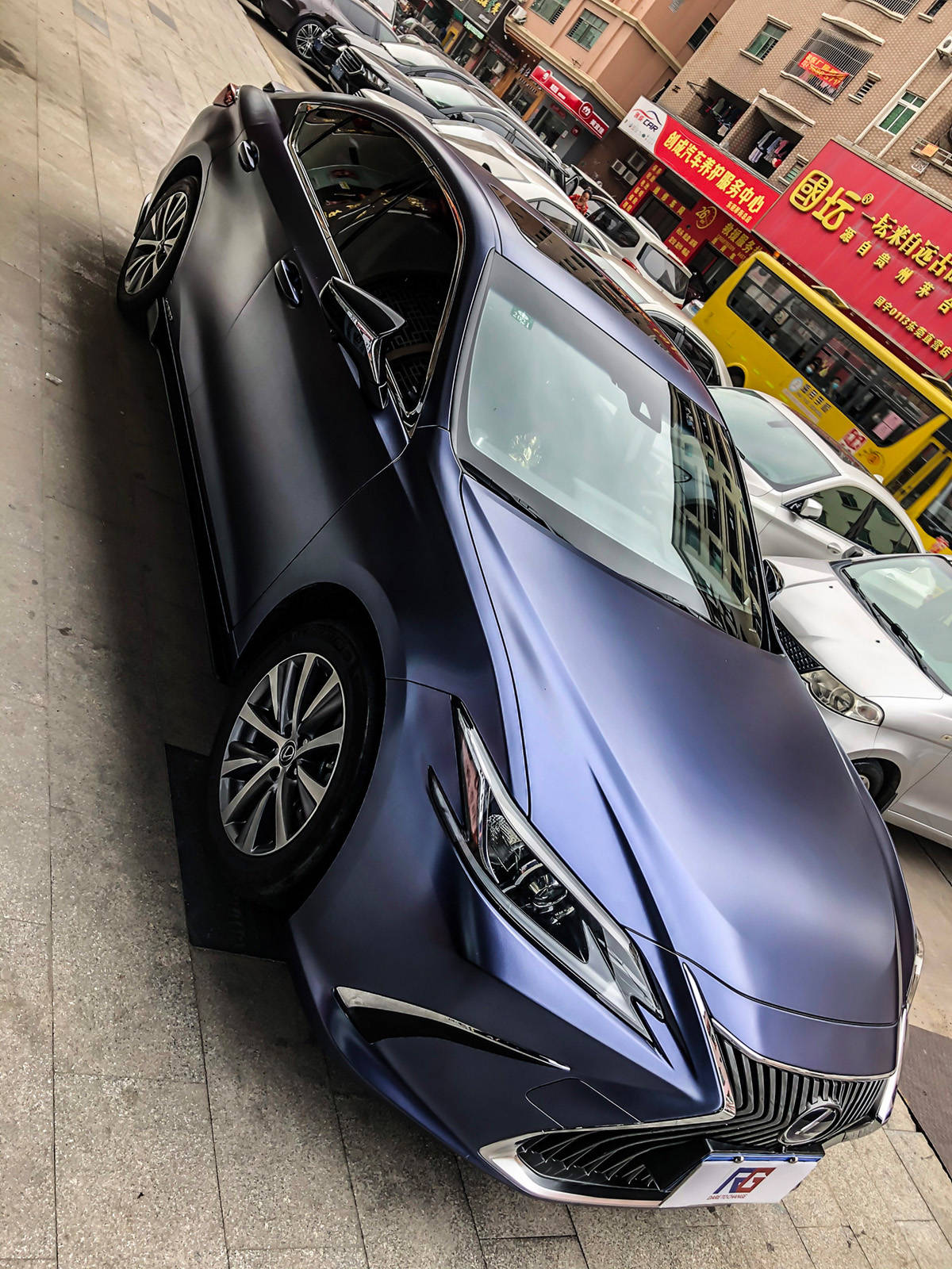 雷克萨斯es300车身改色电光午夜蓝rg瑞集改色膜东莞厚街