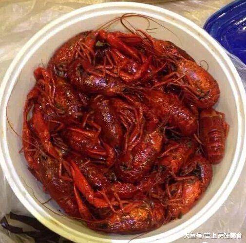 长沙夜宵摊卖的卤虾114元买3斤还送一斤原来暗藏猫腻