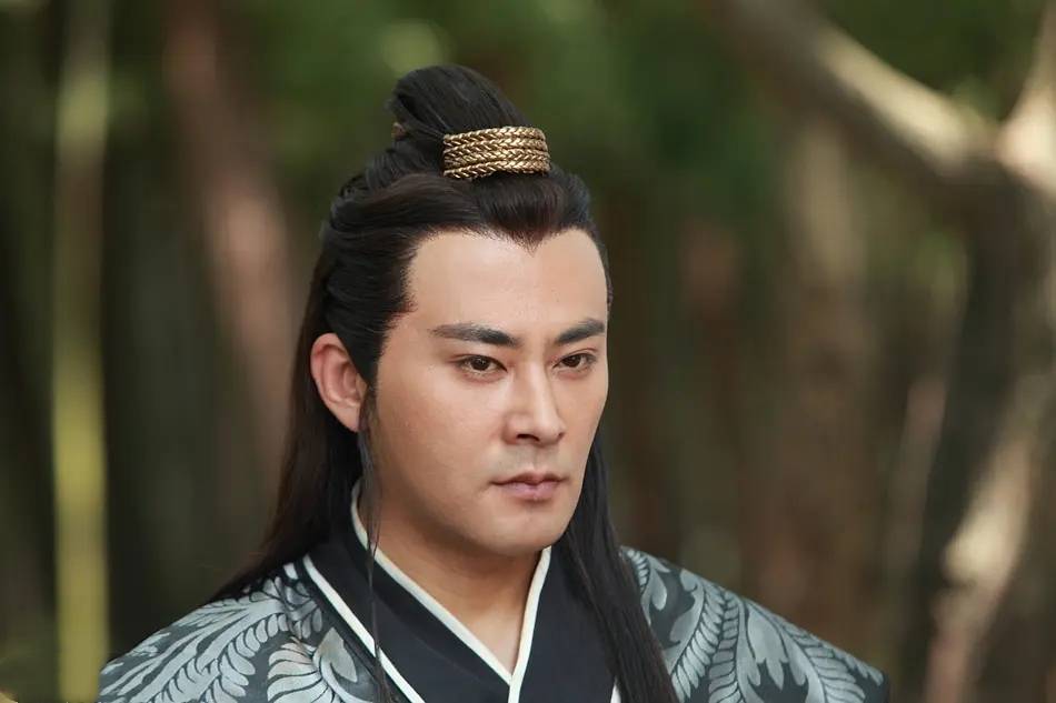 有翡周翡之父周以棠从反派到正派宗峰岩仅需一圈胡子