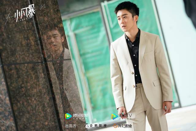 小风暴之时间的玫瑰贝小戎上线胡浩博演绎专情竹马