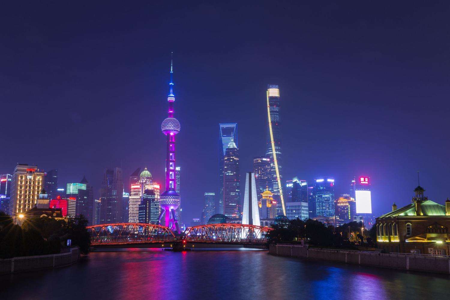 华东第二大城市花落谁家？苏杭、南京互相竞争，哪个实力更强？