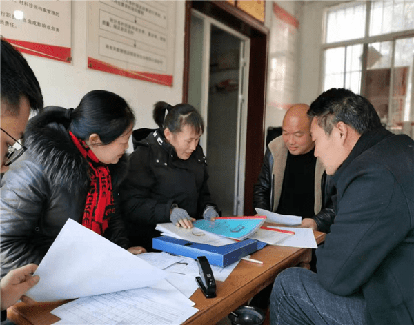 社旗县李店镇:开展脱贫攻坚档卡资料规范提升专项检查活动