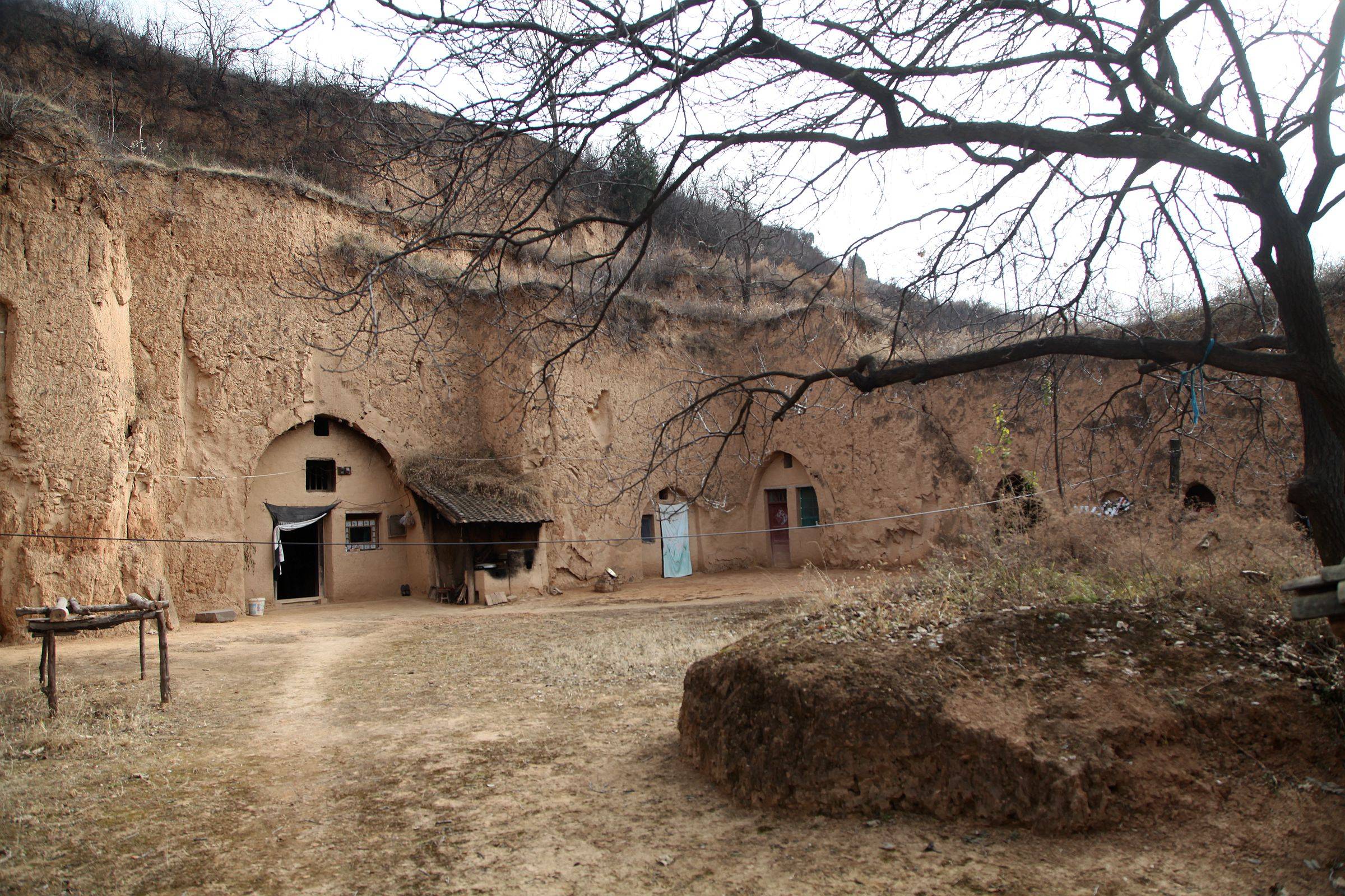 大山泥土房图片