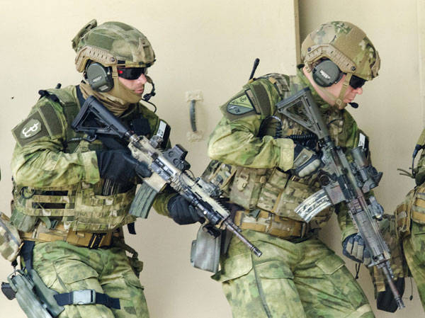 原创美国的军事基地附近发生暴力爆炸重要的高级将领当场身亡