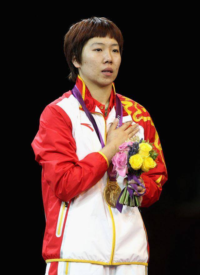 奥运三金王生娃身材不走样,巅峰期选择高调退役,至今心系国乒_李晓霞