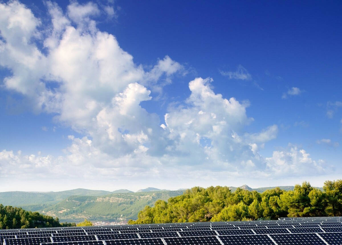 福斯特:光伏封装领域龙头,现在是一个好价格吗?