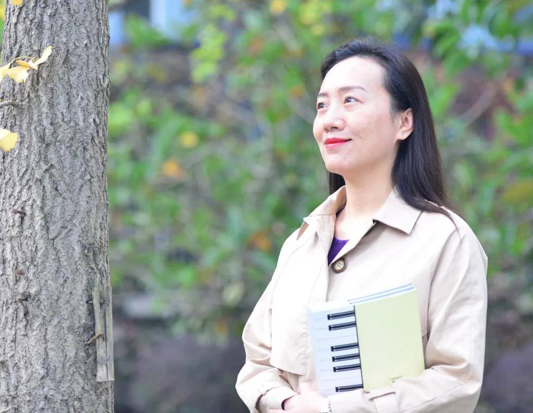重庆市全善学校音乐教师龚稞唱好育人三部曲滋润学生精神成长