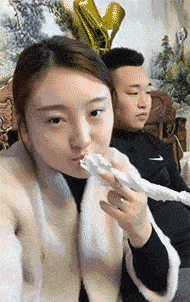 搞笑gif段子先生不用选了请问现金还是刷卡