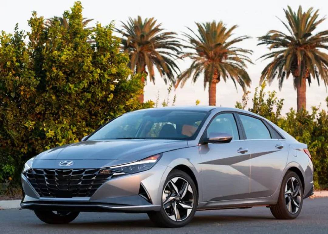 最值得购买小型车——现代伊兰特